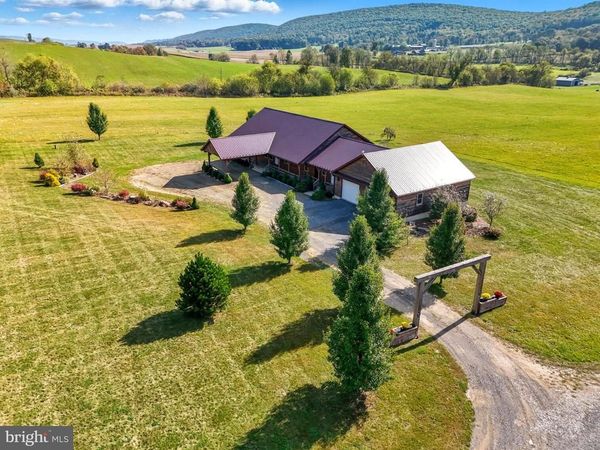 107 LINKIN PARK DRIVE, SPRING MILLS, PA 16875