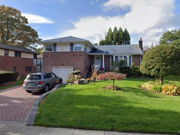 23 Glen Road, Jericho, NY 11590