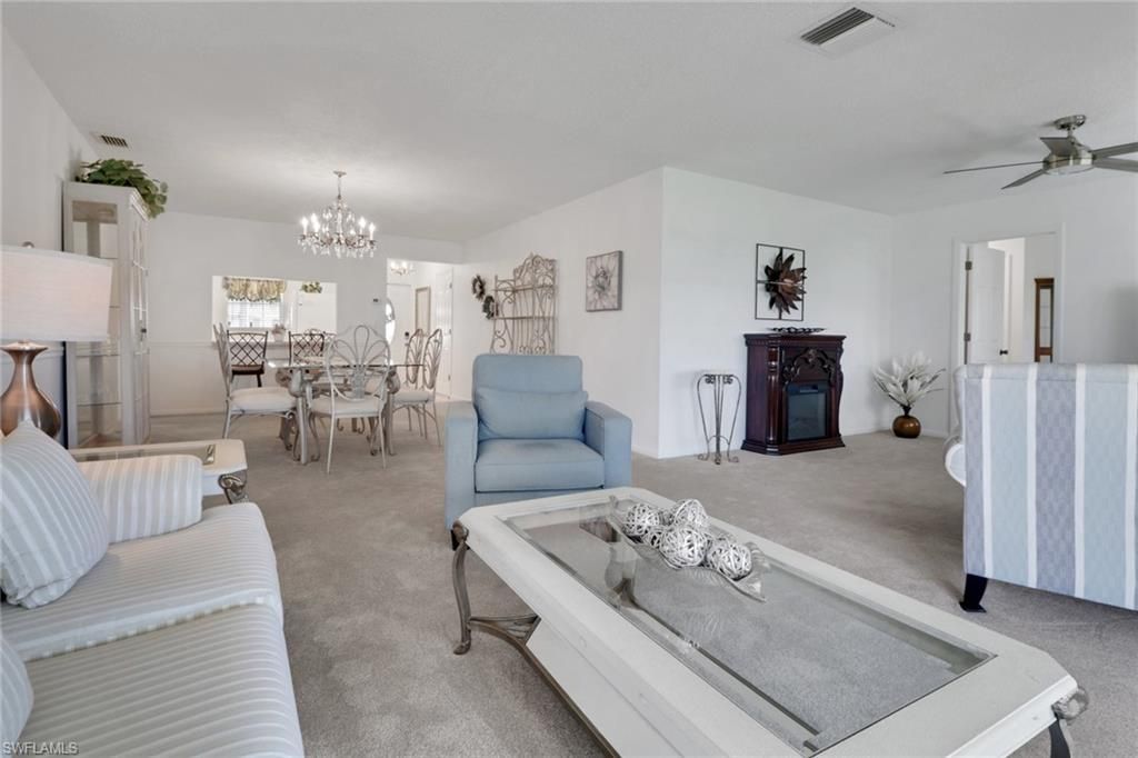 7032 Cedarhurst Dr, Fort Myers, FL 33919 Photo