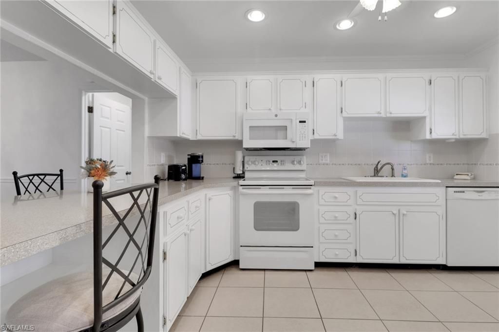 7032 Cedarhurst Dr, Fort Myers, FL 33919 Photo