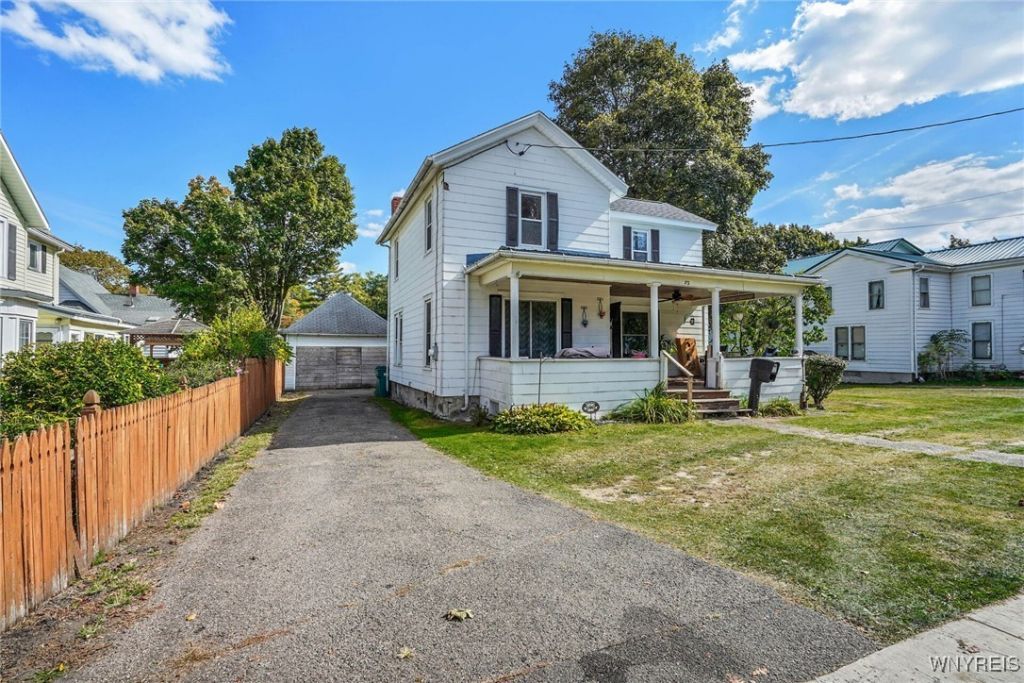 72 N Center Street, Perry, NY 14530 Main Photo