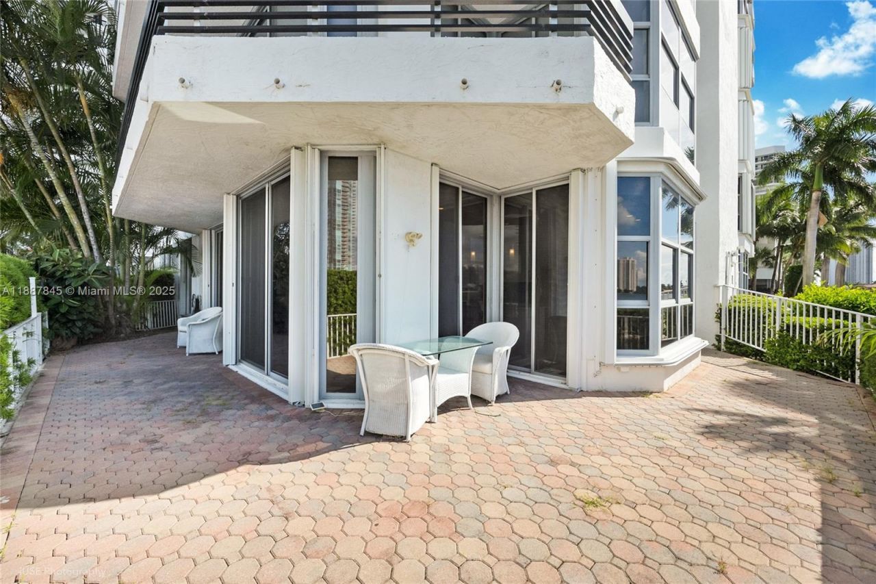 3530 Mystic Pointe Dr, Unit 101, Aventura, FL 33180 Photo