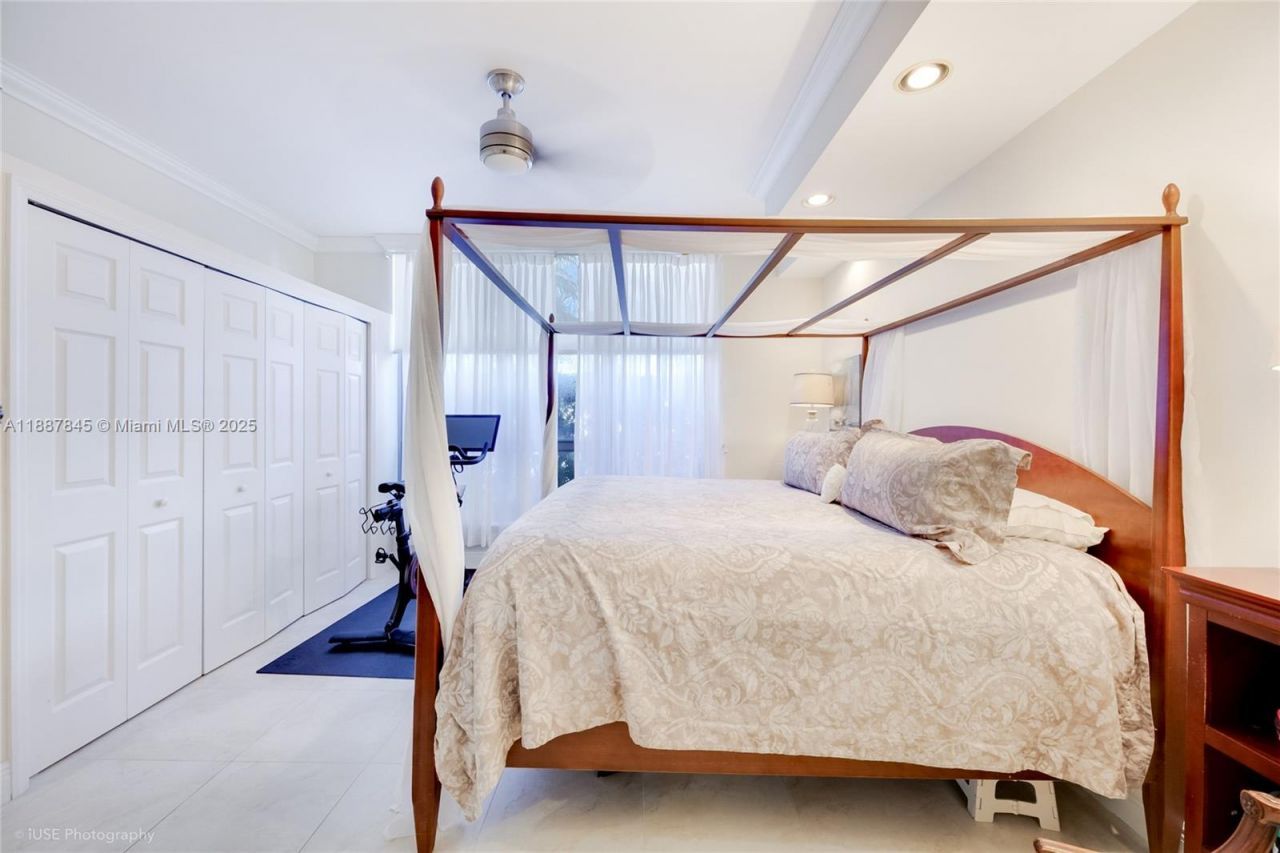 3530 Mystic Pointe Dr, Unit 101, Aventura, FL 33180 Photo