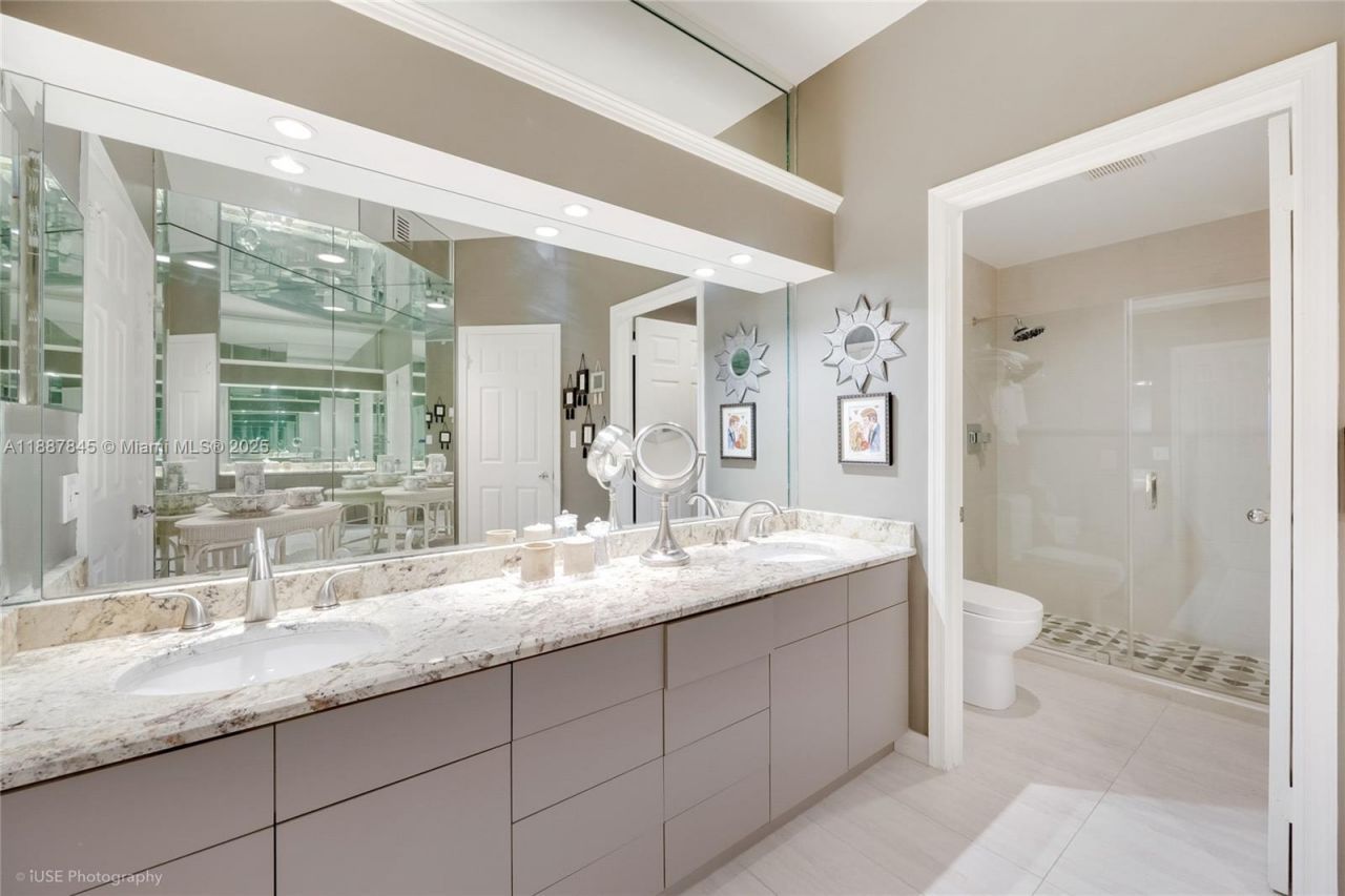 3530 Mystic Pointe Dr, Unit 101, Aventura, FL 33180 Photo