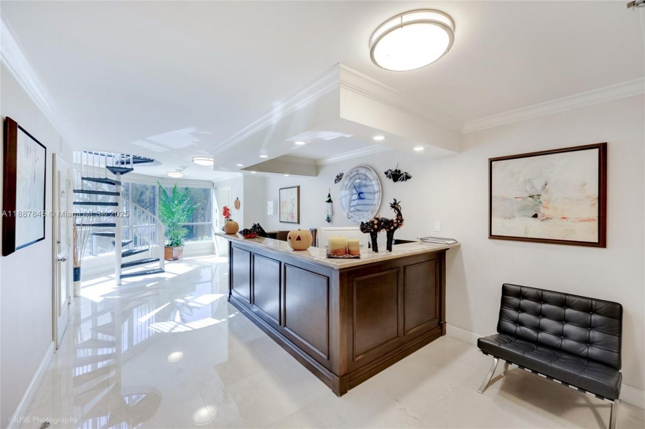 3530 Mystic Pointe Dr, Unit 101, Aventura, FL 33180 Photo