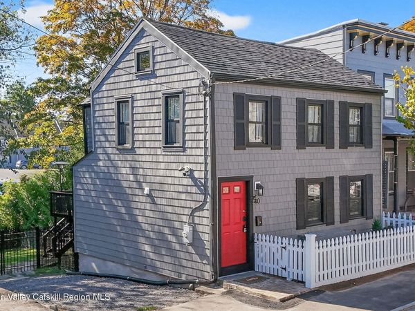 10 Jane Street, Saugerties, NY 12477