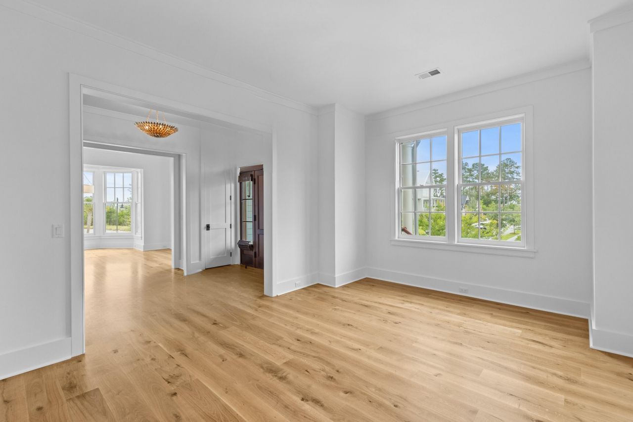 332 Bayley Road Photo 11