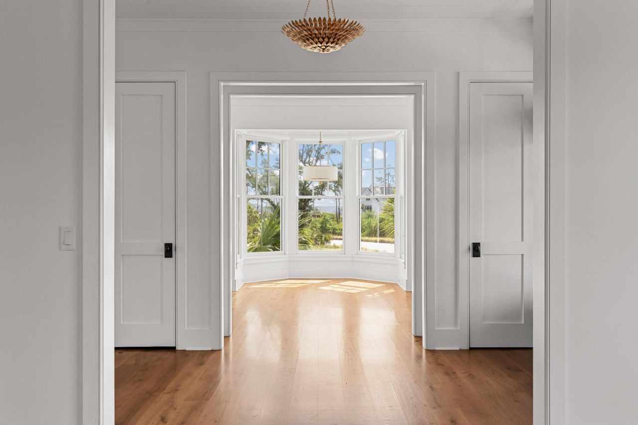 332 Bayley Road Photo 9