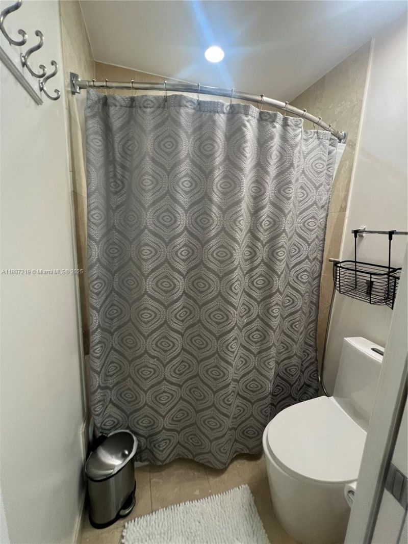 6917 Collins Ave, Unit PH09, Miami Beach, FL 33141 Photo