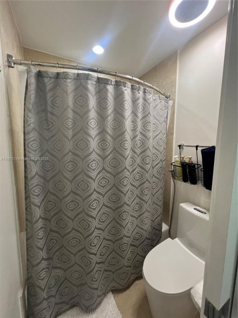 6917 Collins Ave, Unit PH09, Miami Beach, FL 33141 Photo