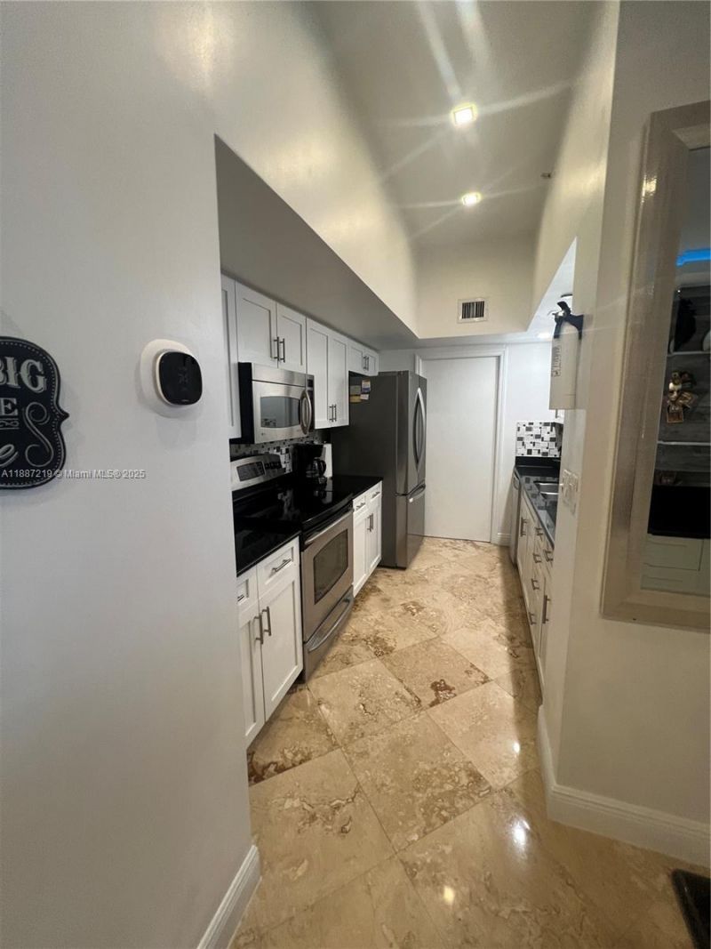 6917 Collins Ave, Unit PH09, Miami Beach, FL 33141 Photo