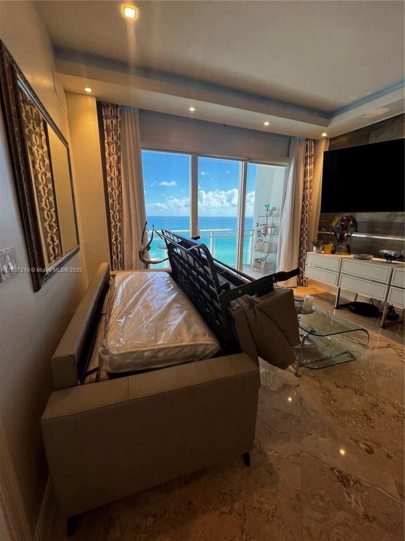 6917 Collins Ave, Unit PH09, Miami Beach, FL 33141 Photo