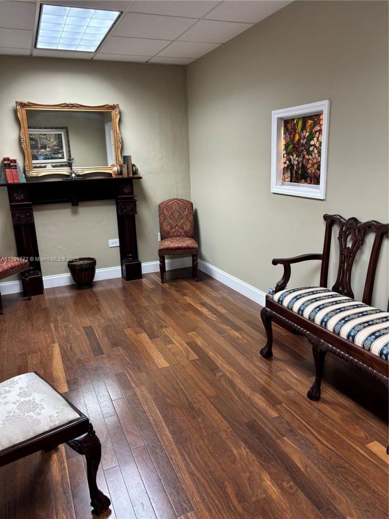 717 Ponce De Leon Blvd, Unit 328, Coral Gables, FL 33134 Photo