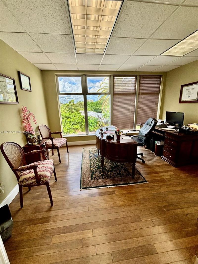 717 Ponce De Leon Blvd, Unit 328, Coral Gables, FL 33134 Photo