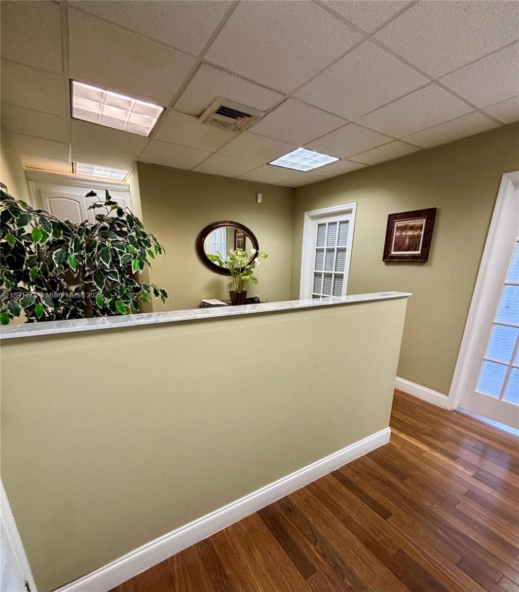 717 Ponce De Leon Blvd, Unit 328, Coral Gables, FL 33134 Photo