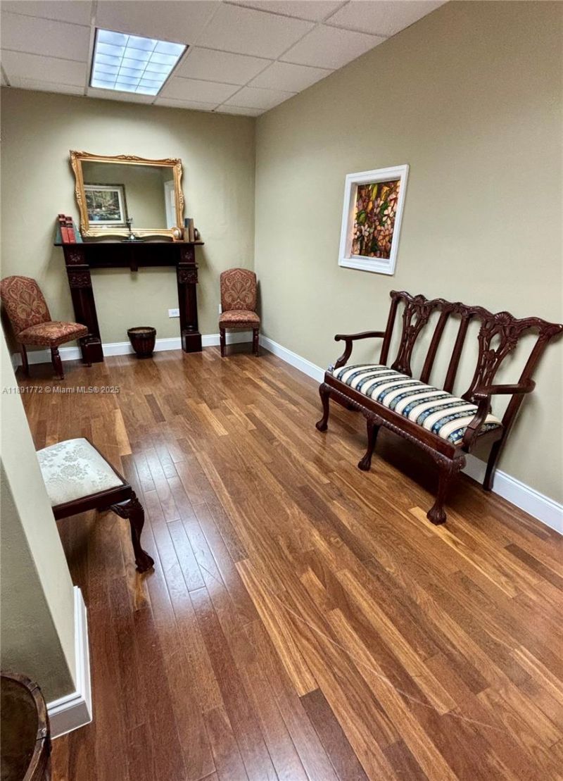 717 Ponce De Leon Blvd, Unit 328, Coral Gables, FL 33134 Photo