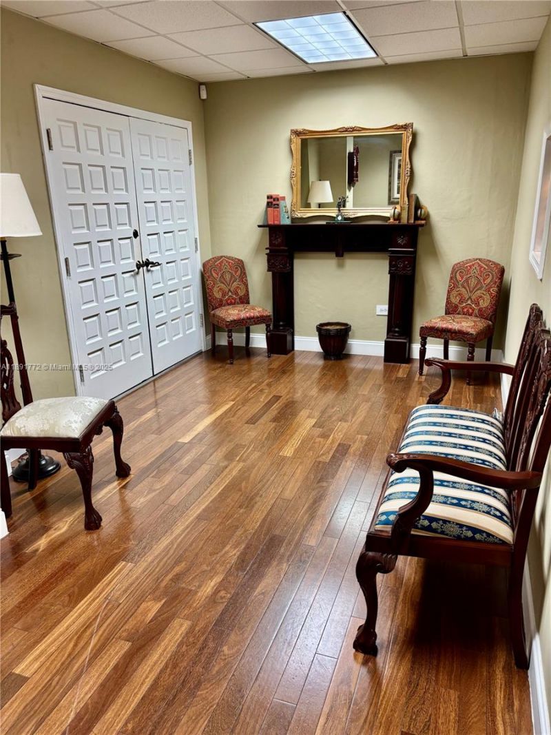 717 Ponce De Leon Blvd, Unit 328, Coral Gables, FL 33134 Photo