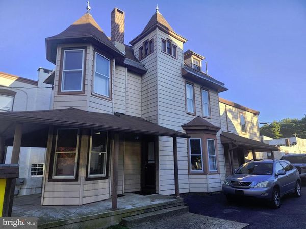 2228 PERKIOMEN AVENUE, READING, PA 19606