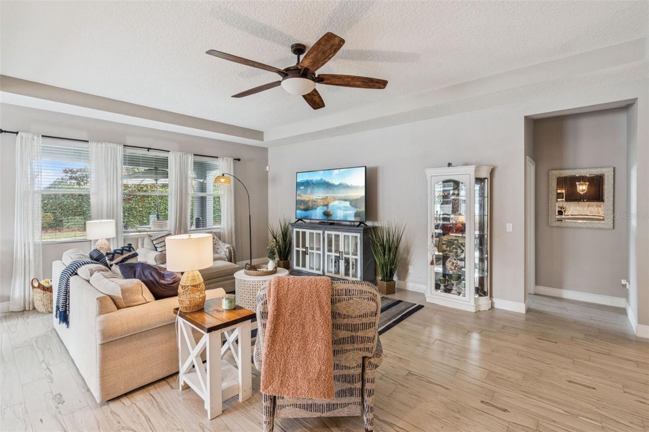 2496 Plumadore Drive, Grand Island, FL 32735 Photo