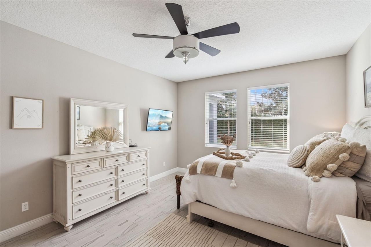 2496 Plumadore Drive, Grand Island, FL 32735 Photo