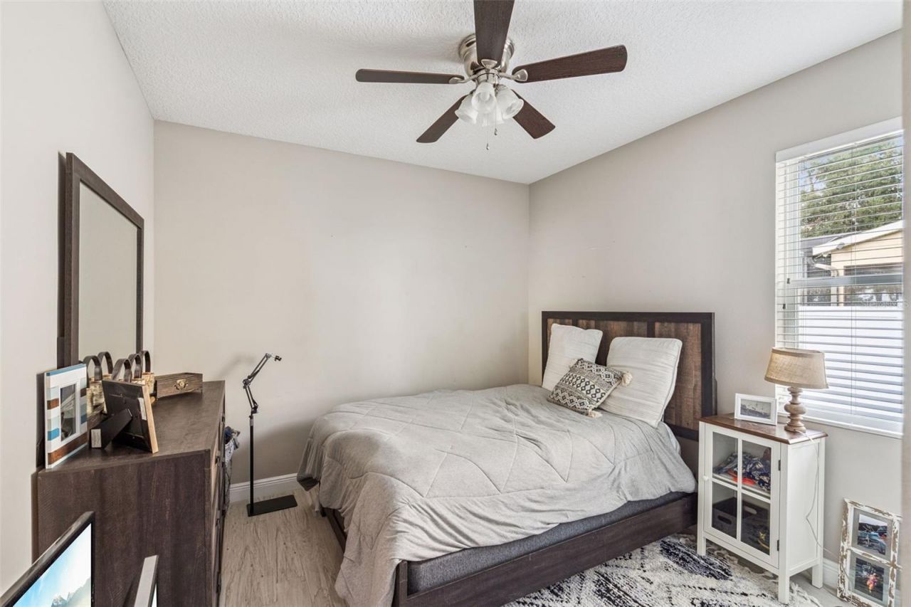 2496 Plumadore Drive, Grand Island, FL 32735 Photo