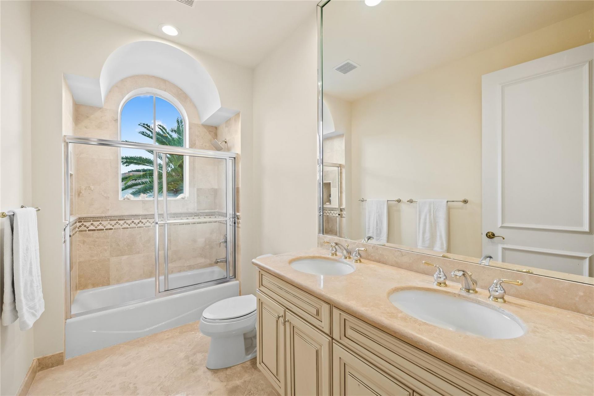 2637 NE 28th Court, Lighthouse Point, FL 33064 Photo