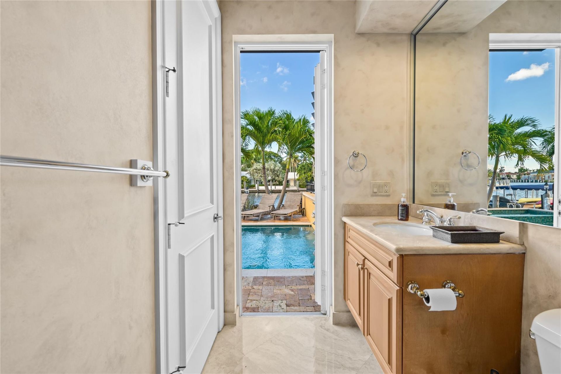 2637 NE 28th Court, Lighthouse Point, FL 33064 Photo