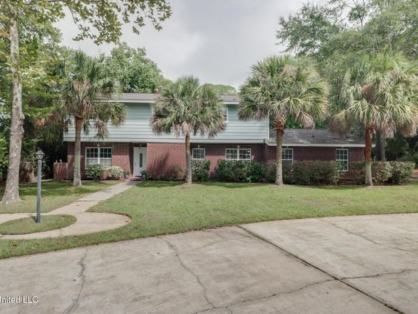 5506 Kendall Avenue, Gulfport, MS 39507