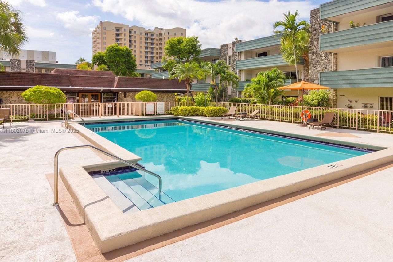 8305 SW 72nd Ave, Unit 102A, Miami, FL 33143 Photo