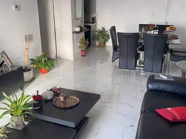 4675 W 18th Ct, Unit 1011, Hialeah, FL 33012