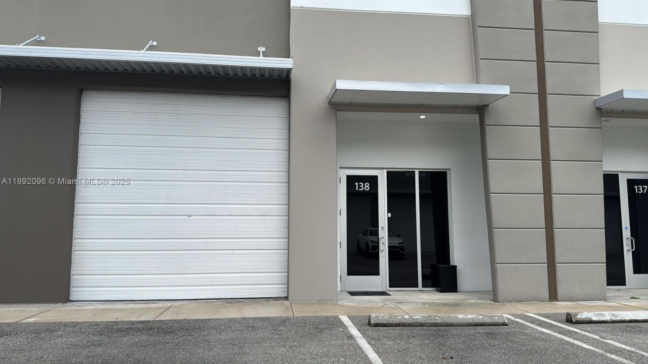10890 NW 17th St, Unit 138, Sweetwater, FL 33172 Photo
