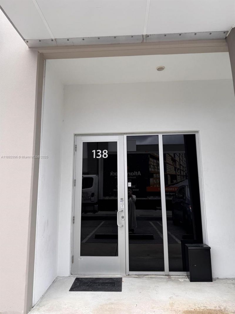 10890 NW 17th St, Unit 138, Sweetwater, FL 33172 Photo