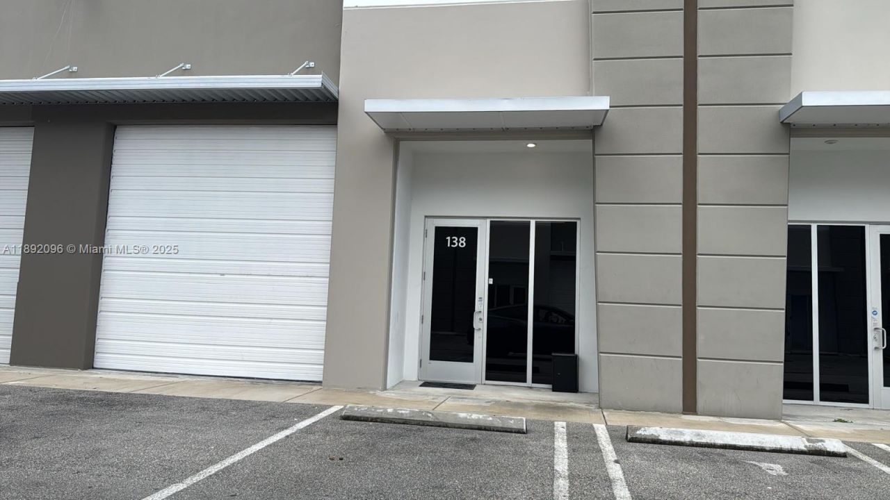 10890 NW 17th St, Unit 138, Sweetwater, FL 33172 Photo