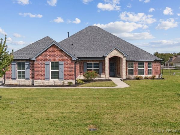 5163 E Hickory Hollow Drive, Claremore, OK 74019