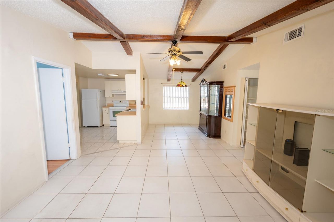 9120 Sandcroft Court, Tampa, FL 33615 Photo