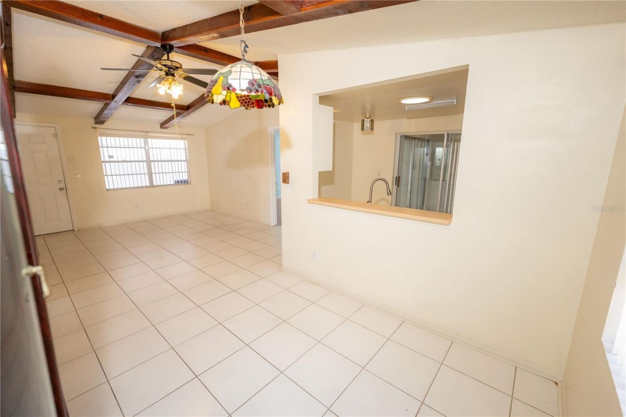 9120 Sandcroft Court, Tampa, FL 33615 Photo