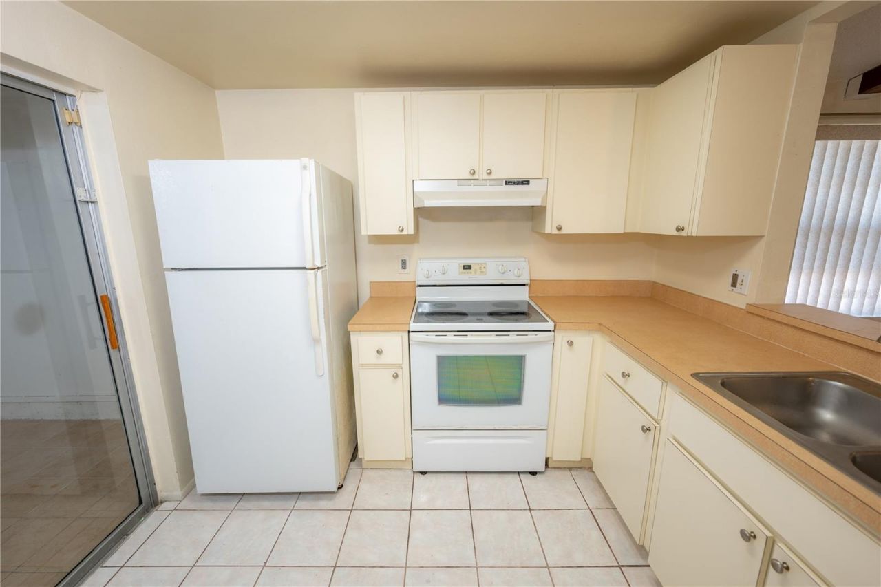 9120 Sandcroft Court, Tampa, FL 33615 Photo