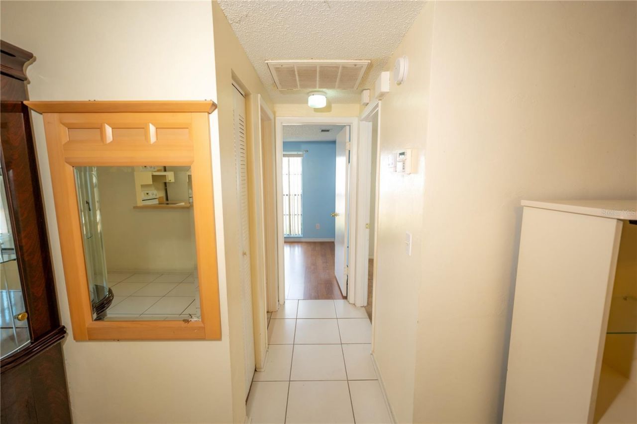 9120 Sandcroft Court, Tampa, FL 33615 Photo