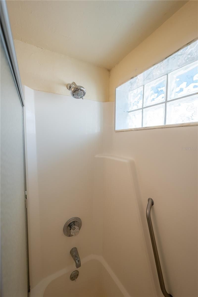 9120 Sandcroft Court, Tampa, FL 33615 Photo