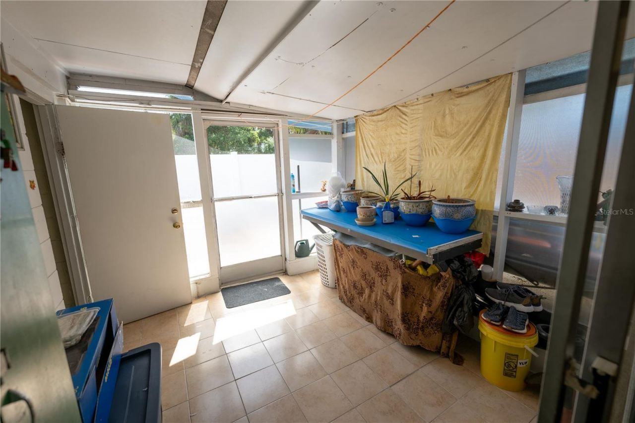 9120 Sandcroft Court, Tampa, FL 33615 Photo