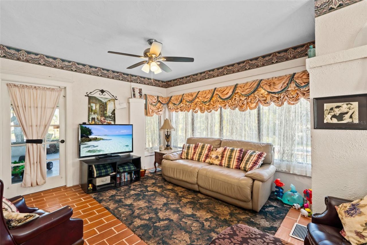 3235 Avocado Drive, Fort Myers, FL 33901 Photo