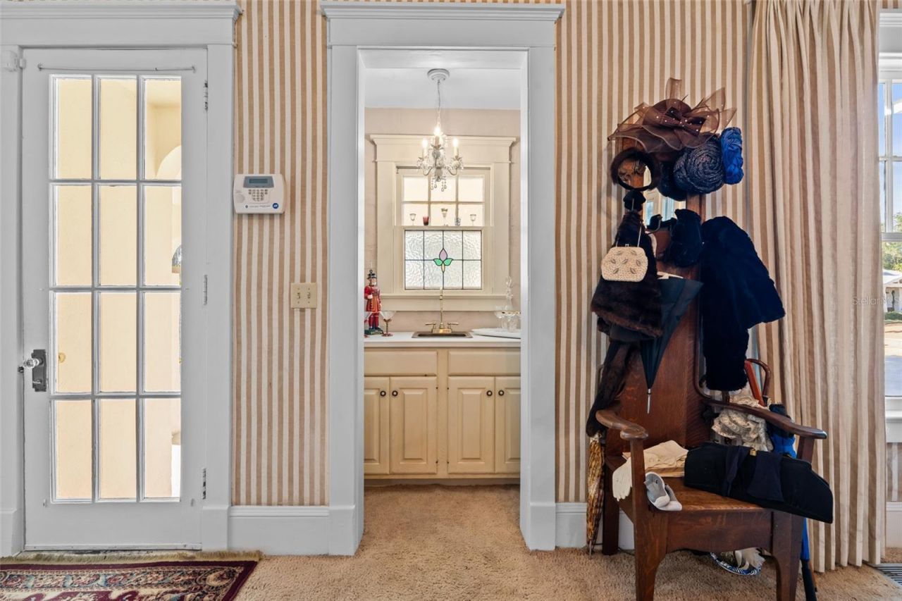 3235 Avocado Drive, Fort Myers, FL 33901 Photo