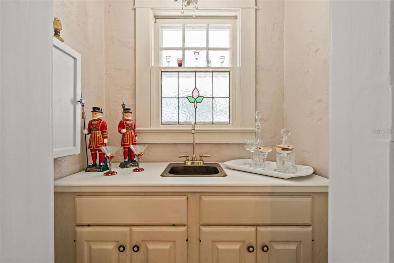 3235 Avocado Drive, Fort Myers, FL 33901 Photo