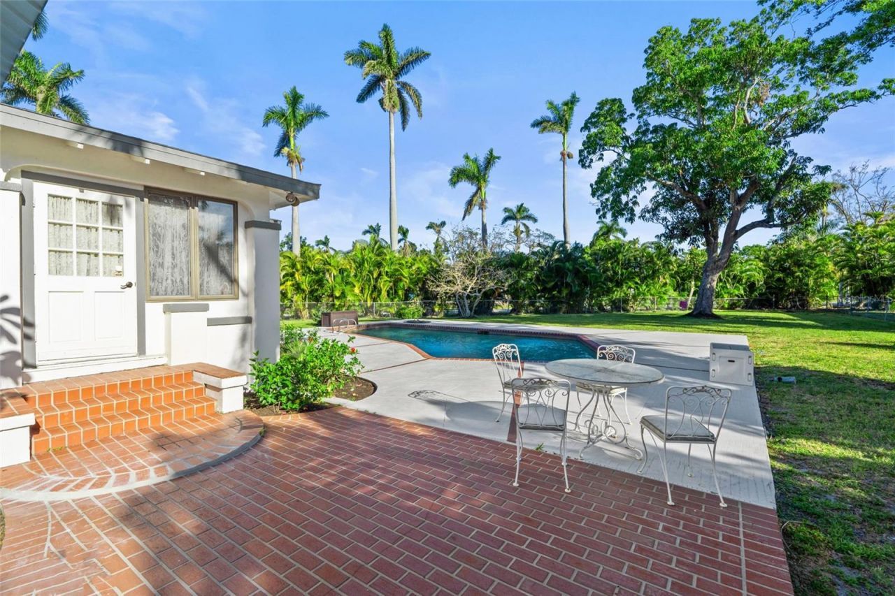 3235 Avocado Drive, Fort Myers, FL 33901 Photo