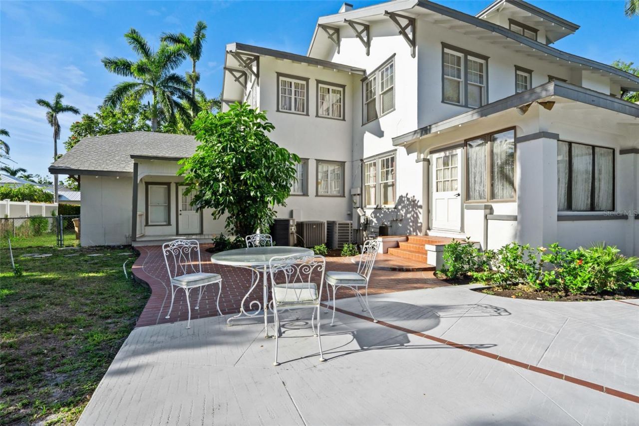 3235 Avocado Drive, Fort Myers, FL 33901 Photo