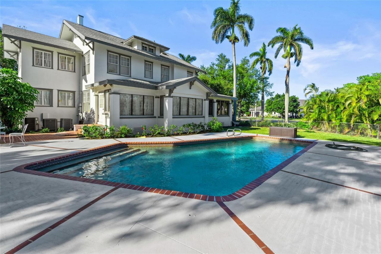 3235 Avocado Drive, Fort Myers, FL 33901 Photo