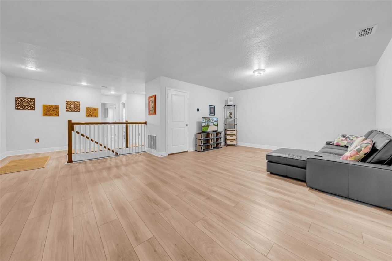 4007 Palm Key Avenue, Oldsmar, FL 34677 Photo