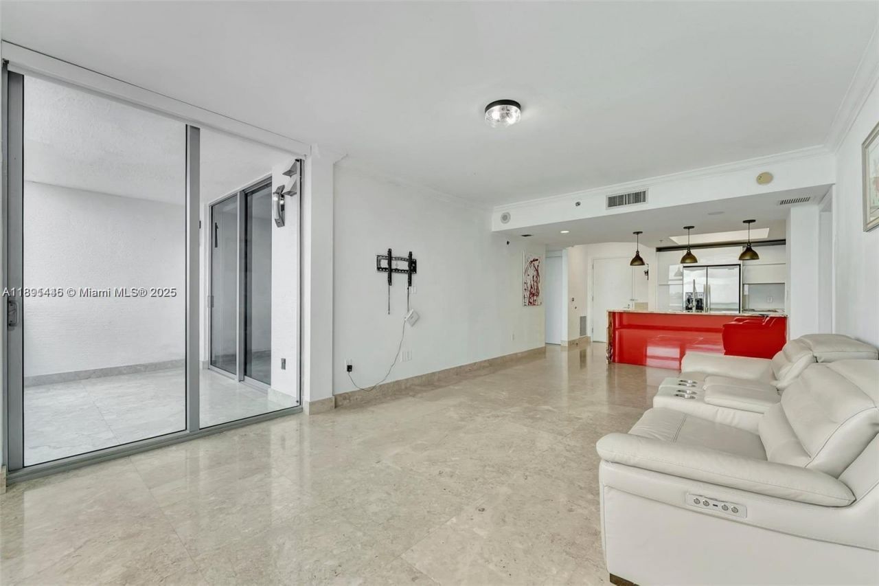 2641 N Flamingo Rd, Unit 603N, Sunrise, FL 33323 Photo