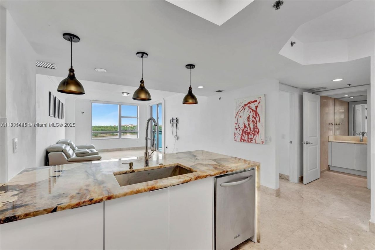 2641 N Flamingo Rd, Unit 603N, Sunrise, FL 33323 Photo