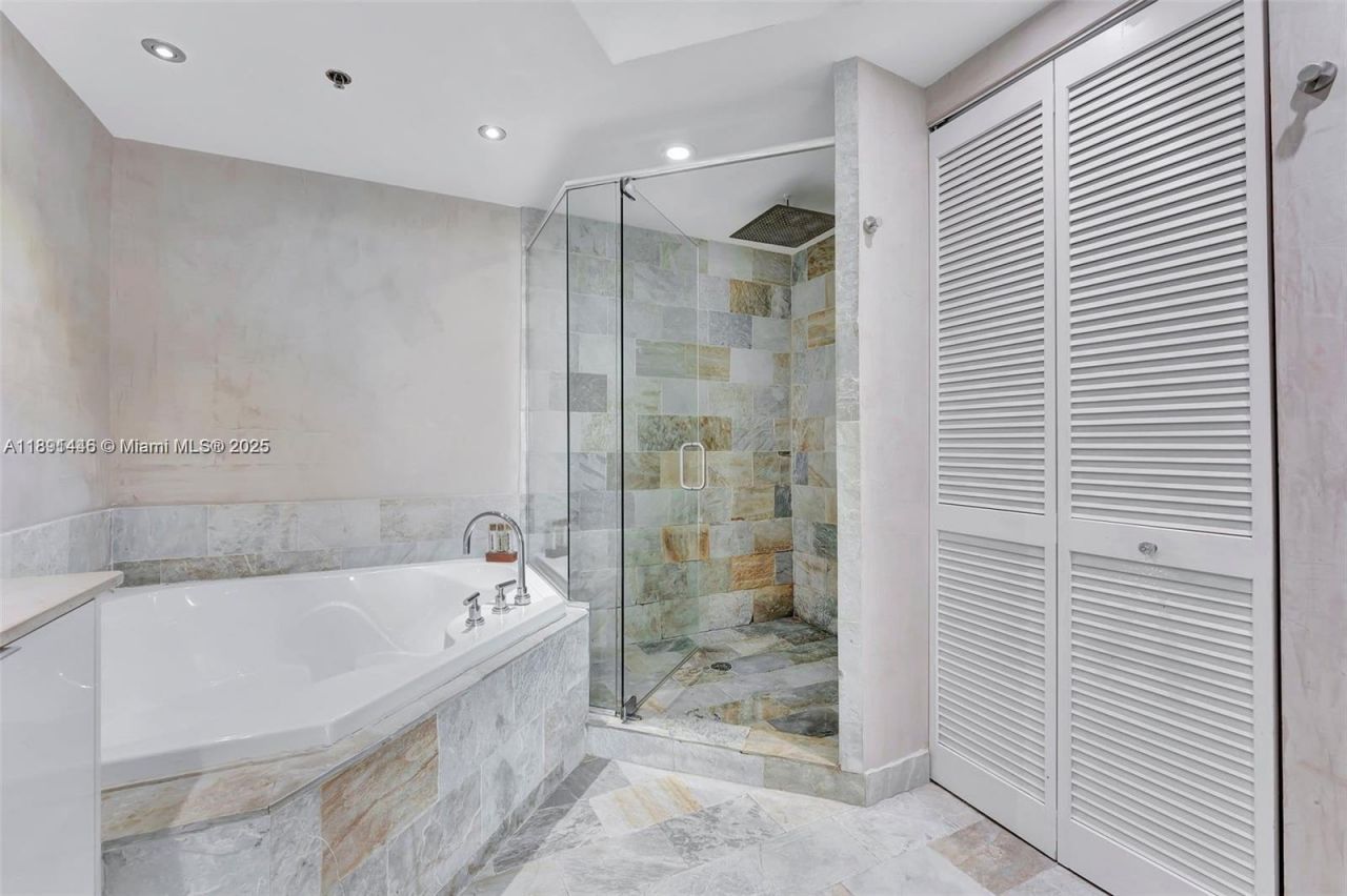 2641 N Flamingo Rd, Unit 603N, Sunrise, FL 33323 Photo